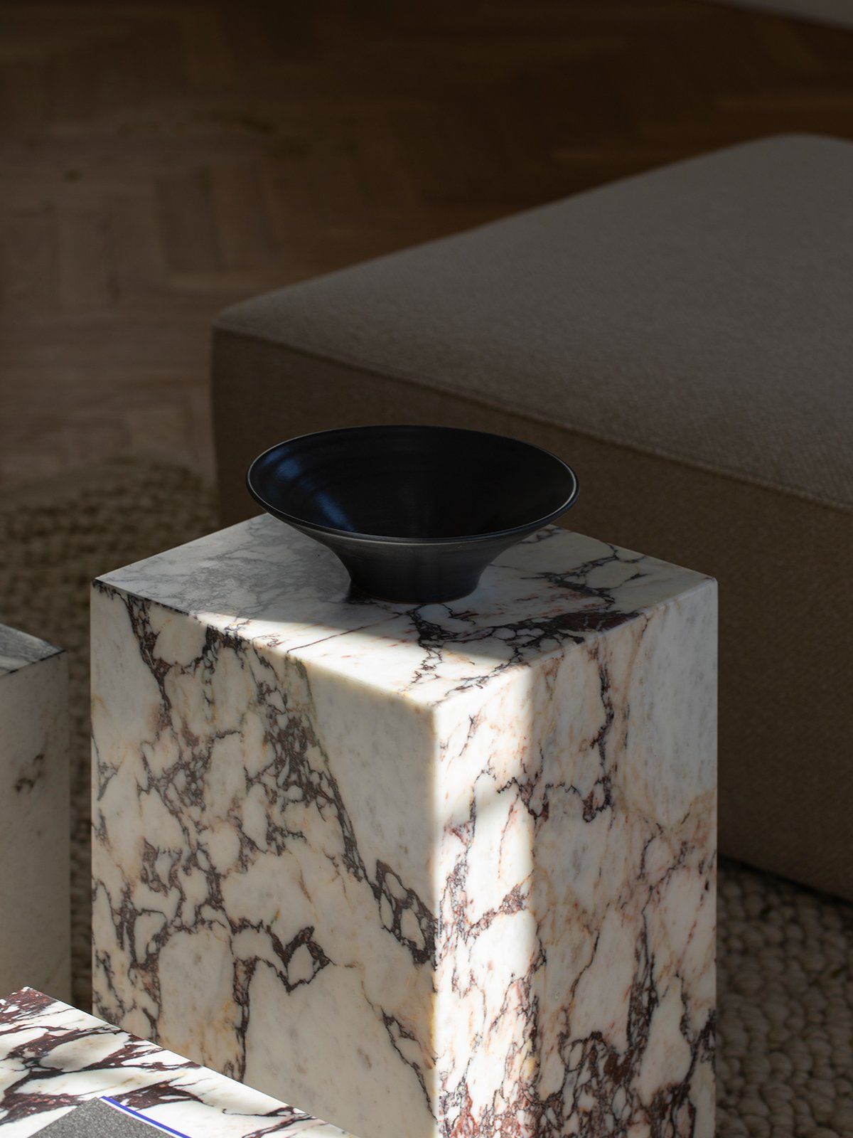 Menu | Plinth Tall | White Marble Carrara